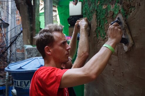 Volunteer in Brazil Thumbnail